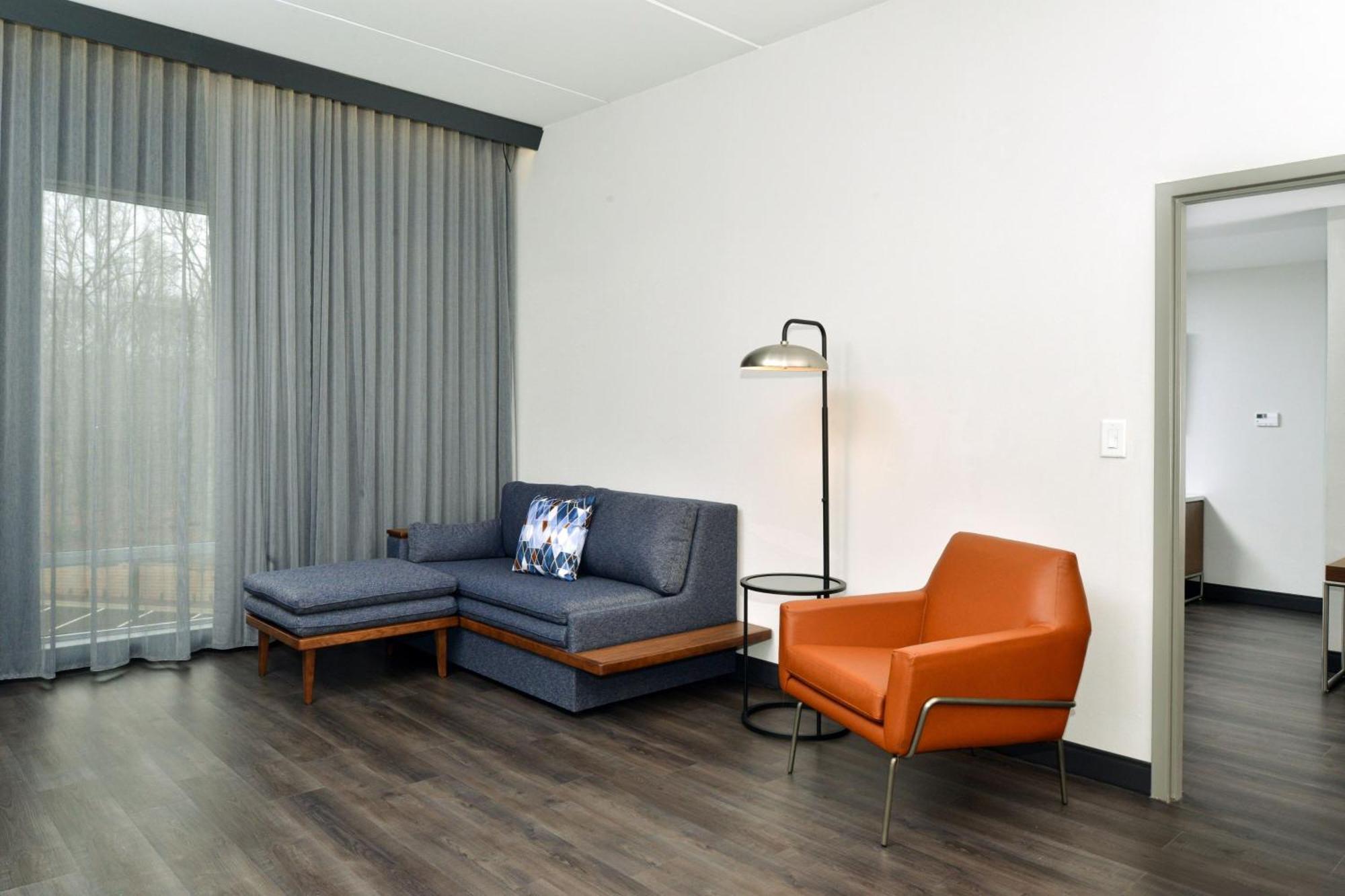 Hotel Courtyard By Marriott Raleigh Cary Crossroads Esterno foto
