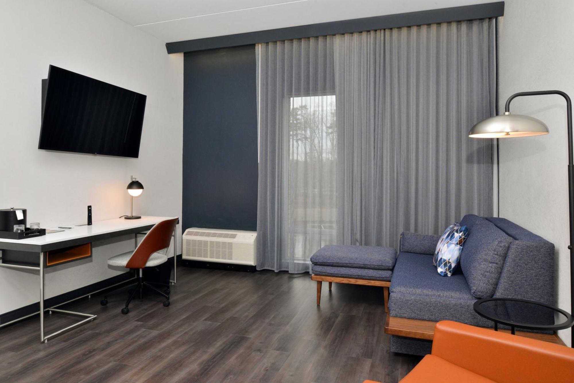 Hotel Courtyard By Marriott Raleigh Cary Crossroads Esterno foto