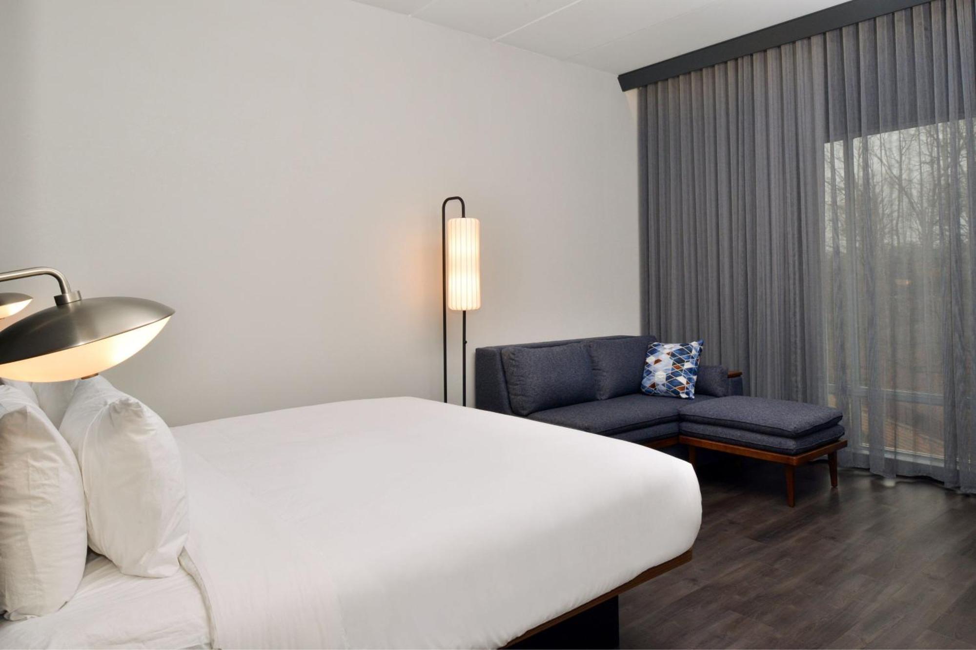 Hotel Courtyard By Marriott Raleigh Cary Crossroads Esterno foto